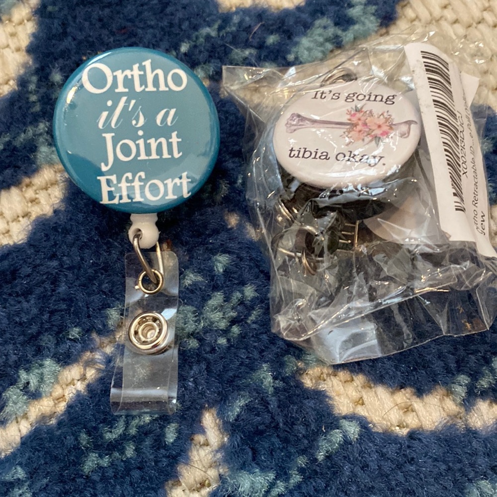 ❤️NEW-Set Ortho Nurse Name tag holder